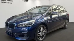 Mediterranblau metallic (blau) Gebraucht 2018 BMW 218 Active Tourer Sport Line Van / Kleinbus | 17.600 € (Fairer Preis)