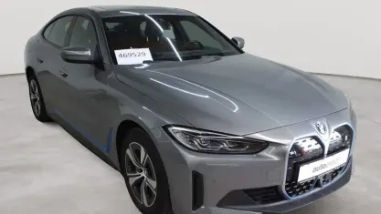 Gebraucht BMW i4 Sport Line 250 kW (340 PS) 2022 Skyscraper grau metallic Limousine