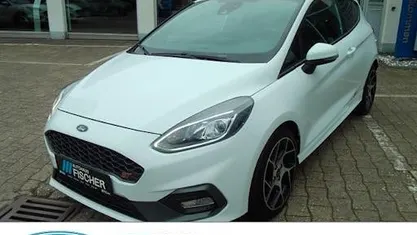 Begagnad Ford Fiesta ST 200 HK (147 kW) 2019 Vit Halvkombi