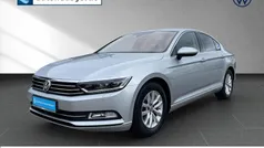 Silber Gebraucht 2017 VW Passat Comfortline Limousine | 15.930 € (Fairer Preis)