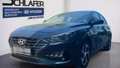 Gebraucht Hyundai i30 Edition 30 120 PS (88 kW) 2022 Teal blue / met Limousine
