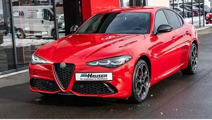 Rot Gebraucht 2024 Alfa Romeo Giulia Competizione Limousine | 39.875 € (Superpreis)