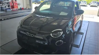 Gebraucht Fiat 500e Icon 69 kW (95 PS) 2023 Schwarz Kleinwagen