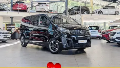 Gebraucht Opel Zafira Life 177 PS (130 kW) 2022 Diamant schwarz Van / Kleinbus