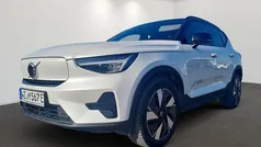 Weiß (crystal white) Gebraucht 2023 Volvo XC40 Plus SUV | 37.790 € (Guter Preis)