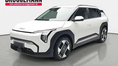 Gebraucht 2025 Kia EV3 4 SUV | 39.990 € (Fairer Preis)