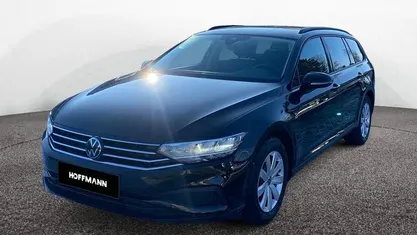 Gebraucht VW Passat 150 PS (110 kW) 2023 Deep black pearlescent Kombi