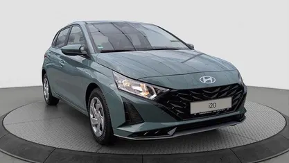 Mangrove green / mic Neu 2025 Hyundai i20 Select Kleinwagen | 19.495 € (Fairer Preis)
