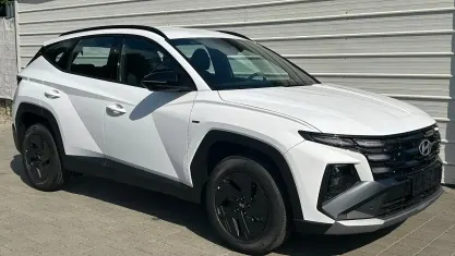 Neu Hyundai Tucson Blackline 2026 Atlas white uni SUV