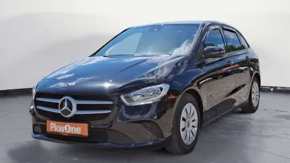 Gebraucht Mercedes B180 136 PS (100 kW) 2020 Schwarz Kleinwagen