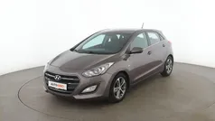 Braun Gebraucht 2015 Hyundai i30 Trend Limousine | 8.860 € (Fairer Preis)