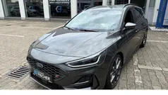 Grau Gebraucht 2024 Ford Focus ST Kombi | 37.477 € (Fairer Preis)