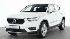 Weiß Gebraucht 2021 Volvo XC40 Momentum SUV | 22.990 € (Fairer Preis)
