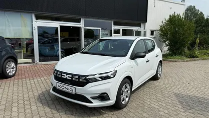 Weiß Gebraucht 2025 Dacia Sandero Essentiel Kleinwagen | 13.200 € (Superpreis)