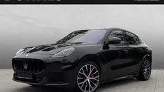 Schwarz (nero tempesta metallic) Gebraucht 2022 Maserati Grecale SUV | 74.995 € (Fairer Preis)