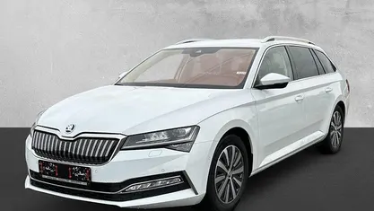 Moonweiß Gebraucht 2022 Skoda Superb Style Kombi | 24.490 € (Fairer Preis)
