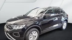 Schwarz Gebraucht 2024 VW T-Roc Life SUV | 23.908 € (Fairer Preis)