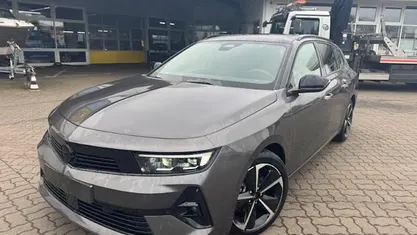 Gebraucht Opel Astra 130 PS (95 kW) 2025 Kombi