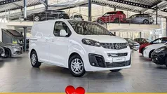 Jade weiß Gebraucht 2021 Opel Vivaro-e Combi Edition Van | 21.361 € (Guter Preis)