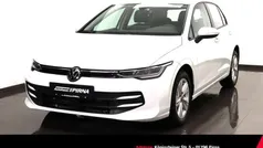 Weiß Gebraucht 2024 VW Golf VIII Life Limousine | 23.500 € (Guter Preis)