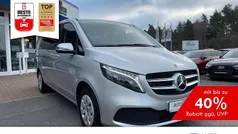 Gebraucht 2023 Mercedes V220 Van / Kleinbus | 51.990 € (Fairer Preis)