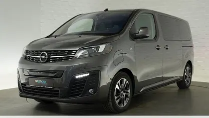 Grau Gebraucht 2021 Opel Zafira Life Van / Kleinbus | 27.924 € (Superpreis)