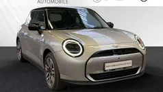 Melting silver metallic Gebraucht 2024 Mini Cooper Kleinwagen | 29.800 € (Fairer Preis)