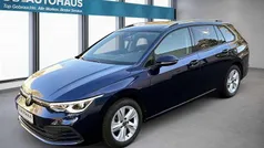Blau Gebraucht 2023 VW Golf VIII Life Kombi | 25.690 € (Fairer Preis)