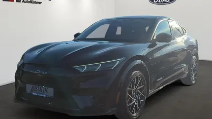 Iridiumschwarz mica Gebraucht 2022 Ford Mustang Mach-E GT SUV | 38.890 € (Guter Preis)