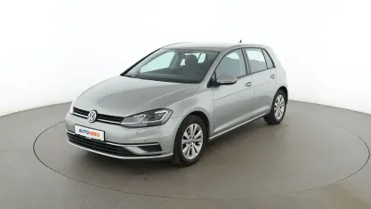 Gebraucht VW Golf VII Comfortline 2018 Silber Limousine