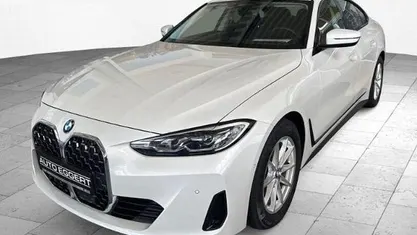 Gebraucht BMW 420 Gran Coupé Sport Line 190 PS (139 kW) 2023 Weiss Coupé