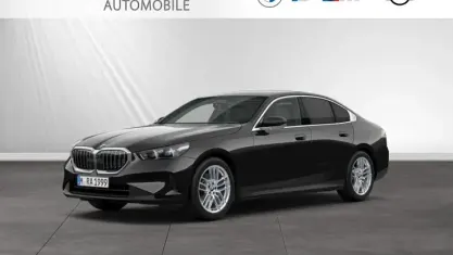 Gebraucht BMW 520 Comfort Edition 197 PS (144 kW) 2025 Saphirschwarz metallic Limousine