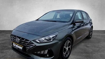 Gebraucht Hyundai i30 Trend 120 PS (88 kW) 2021 Amazon grey (metallic) Limousine