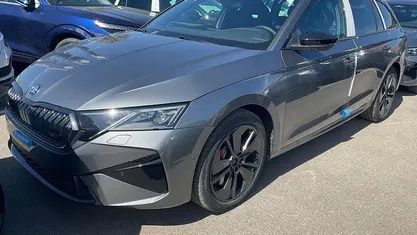 Uusi Skoda Octavia RS 265 HP (194 kW) 2026 Harmaa Farmari