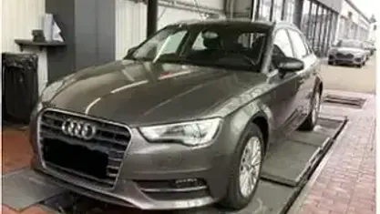 Gebraucht Audi A3 Ambiente 140 PS (102 kW) 2014 Grau Limousine