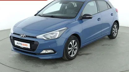 Blau Gebraucht 2018 Hyundai i20 Passion Limousine | 9.510 € (Fairer Preis)