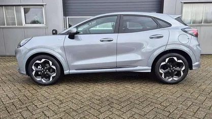 Solar silver metallic Neu 2025 Ford Puma ST-Line X SUV | 28.090 € (Fairer Preis)