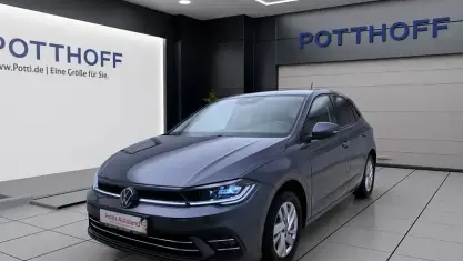 Gebraucht VW Polo Style 95 PS (69 kW) 2023 Grau Kleinwagen