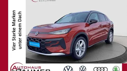 Gebraucht VW T-Roc Life 150 PS (110 kW) 2026 Rot SUV