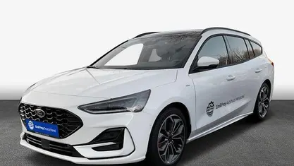 Weiß Gebraucht 2023 Ford Focus ST-Line X Kombi | 23.946 € (Fairer Preis)