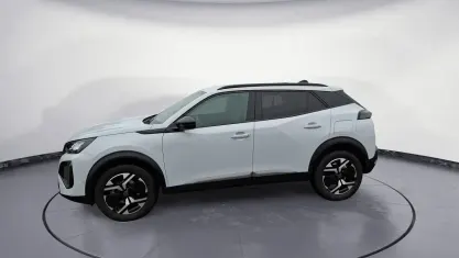 Używany Peugeot 2008 Allure 101 KM (74 kW) 2024 Biały SUV