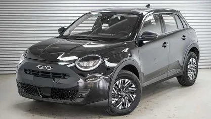 Cinema schwarz metall... Gebraucht 2025 Fiat 600 SUV | 20.990 € (Guter Preis)