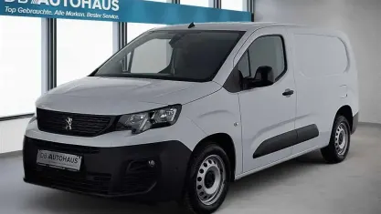 Gebraucht Peugeot Partner Premium 102 PS (75 kW) 2024 Weiß Van / Kleinbus