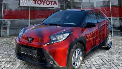 Metallic Gebraucht 2022 Toyota Aygo Pulse Kleinwagen | 15.290 € (Guter Preis)