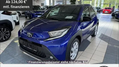 Gebraucht Toyota Aygo X 72 PS (52 kW) 2024 Juniper blue metallic SUV