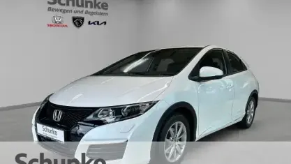 Gebraucht Honda Civic Comfort 99 PS (72 kW) 2015 Weiss Limousine