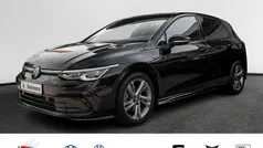 Schwarz Gebraucht 2022 VW Golf VIII R-line Limousine | 28.650 € (Fairer Preis)