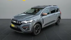 Städtisches grau Gebraucht 2024 Dacia Jogger Extreme Van / Kleinbus | 22.990 € (Fairer Preis)