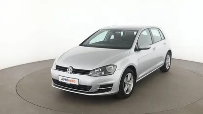 Grau Gebraucht 2015 VW Golf Comfortline Limousine | 12.750 € (Fairer Preis)