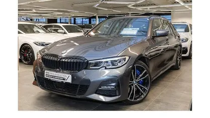 Grau Gebraucht 2021 BMW 330 M Sport Kombi | 33.490 € (Fairer Preis)